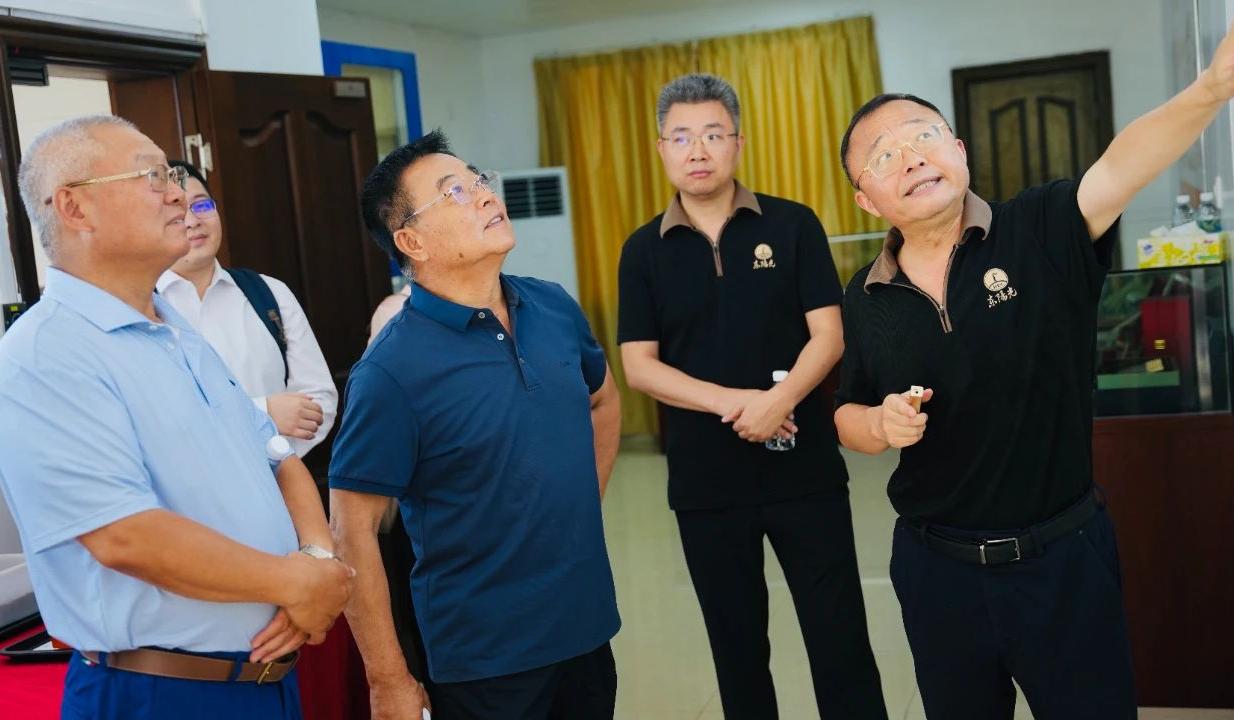 遼寧成大一行來訪東陽光集團